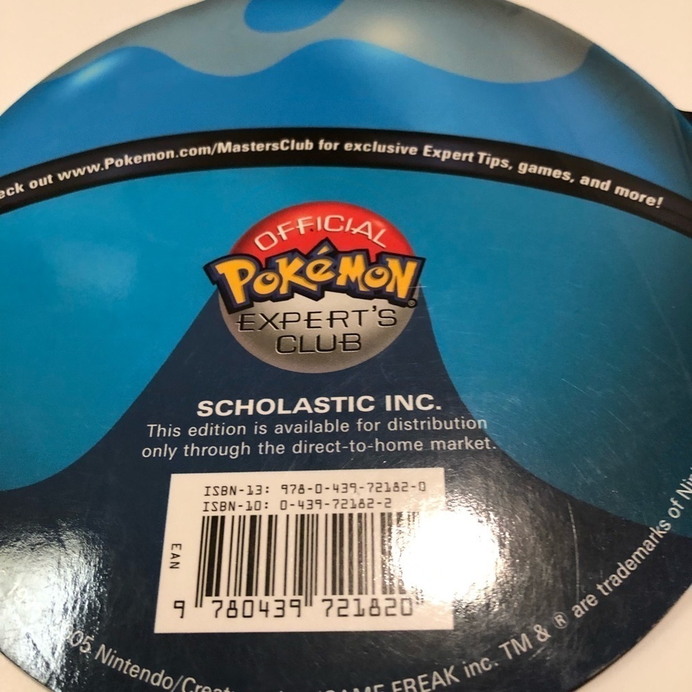 Water Pokédex (Pokémon) Paperback book by Scholastic 2005 (Water Pokemon Types) - Picture 4 of 6